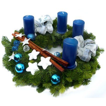 Modrý adventní věnec