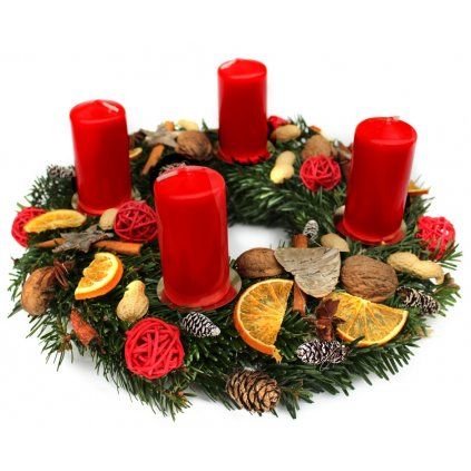 Červený adventní věnec