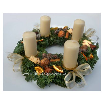 Adventní věnec krémový