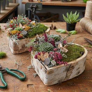 🌿 Klasické i netradiční dekorace na hroby 🌿 Přijďte si vybrat z naší široké nabídky dekorací na hroby, které uctí památku...