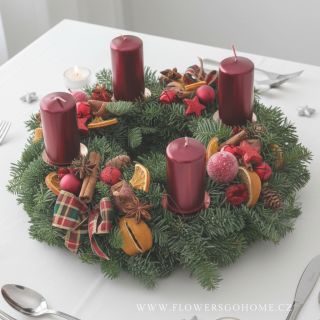 🎄 Adventní věnec ve vínové barvě pro dokonalou vánoční atmosféru! 🌐 NALEZNETE ZDE:...