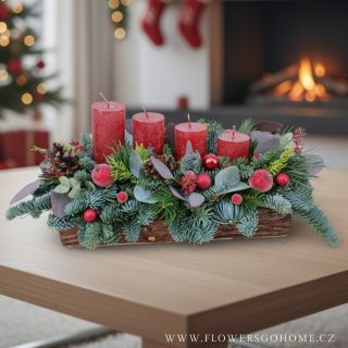 Vánoční svícen s rustikálními svíčkami ✨ Hand Made dekorace z čerstvého jehličí, eukalyptu a přírodnin, doplněná jemnými...